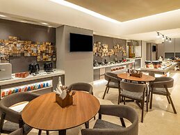 ibis Mumbai Airport Hotel