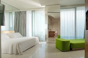 i-Suite Hotel