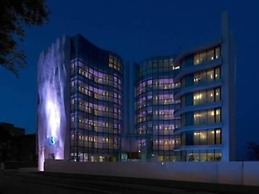 i-Suite Hotel