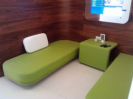 i-Suite Hotel