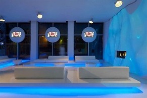 i-Suite Hotel