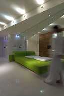i-Suite Hotel