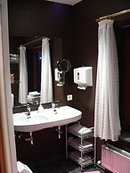 Le Coquin Bed & Breakfast