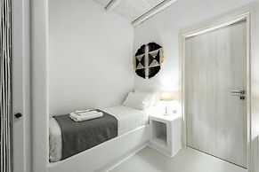 Blue Waves Suites & Apartments To Kyma