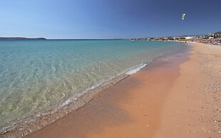 Blue Waves Suites & Apartments To Kyma