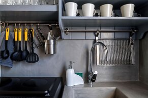 Blue Waves Suites & Apartments To Kyma