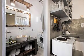 Blue Waves Suites & Apartments To Kyma