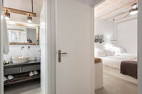 Blue Waves Suites & Apartments To Kyma