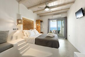 Blue Waves Suites & Apartments To Kyma