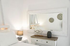 Blue Waves Suites & Apartments To Kyma