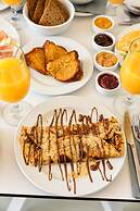 Blue Waves Suites & Apartments To Kyma