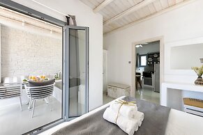 Blue Waves Suites & Apartments To Kyma