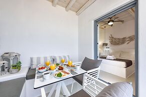 Blue Waves Suites & Apartments To Kyma