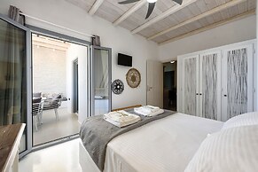 Blue Waves Suites & Apartments To Kyma