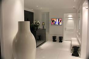 First Hotel Paris Tour Eiffel