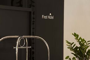 First Hotel Paris Tour Eiffel