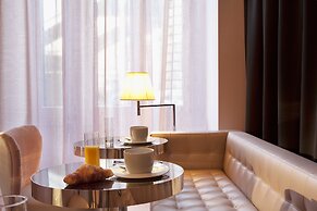 First Hotel Paris Tour Eiffel