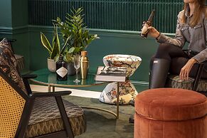 First Hotel Paris Tour Eiffel