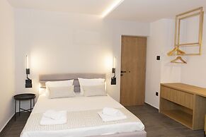 Elina Hotel Apartments