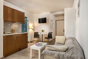 Elina Hotel Apartments