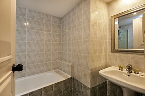 Elina Hotel Apartments