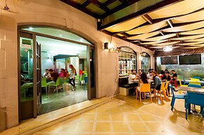 Elina Hotel Apartments