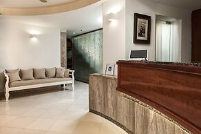 Elina Hotel Apartments