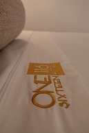 One Sixteen Hotel