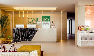 One Sixteen Hotel