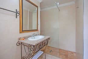 Afrique Boutique Hotel O.R. Tambo