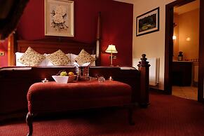 Racket Hall Country House