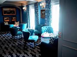 Racket Hall Country House