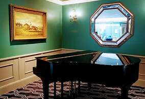 Racket Hall Country House