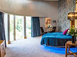 Riverside Park Hotel and Leisure Club