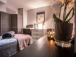 Riverside Park Hotel and Leisure Club