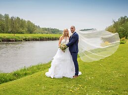 Riverside Park Hotel and Leisure Club