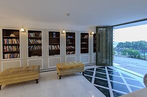 Irida Boutique Hotel