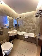 MidTown Hotel & Suites