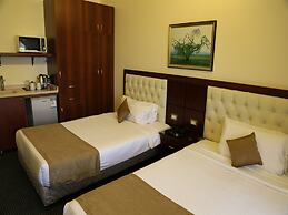 MidTown Hotel & Suites