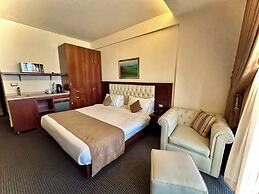 MidTown Hotel & Suites