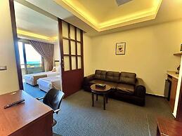 MidTown Hotel & Suites