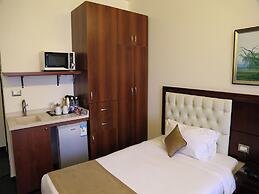 MidTown Hotel & Suites