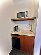 MidTown Hotel & Suites