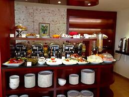 MidTown Hotel & Suites