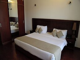 MidTown Hotel & Suites