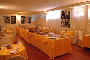 Deco Hotel