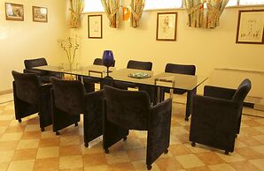Deco Hotel
