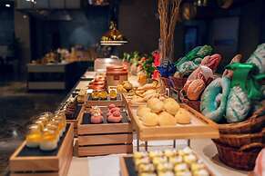 Crowne Plaza Yichang by IHG