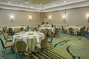 Crowne Plaza Charleston Airport - Conv Ctr by IHG