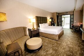 Crowne Plaza Charleston Airport - Conv Ctr by IHG